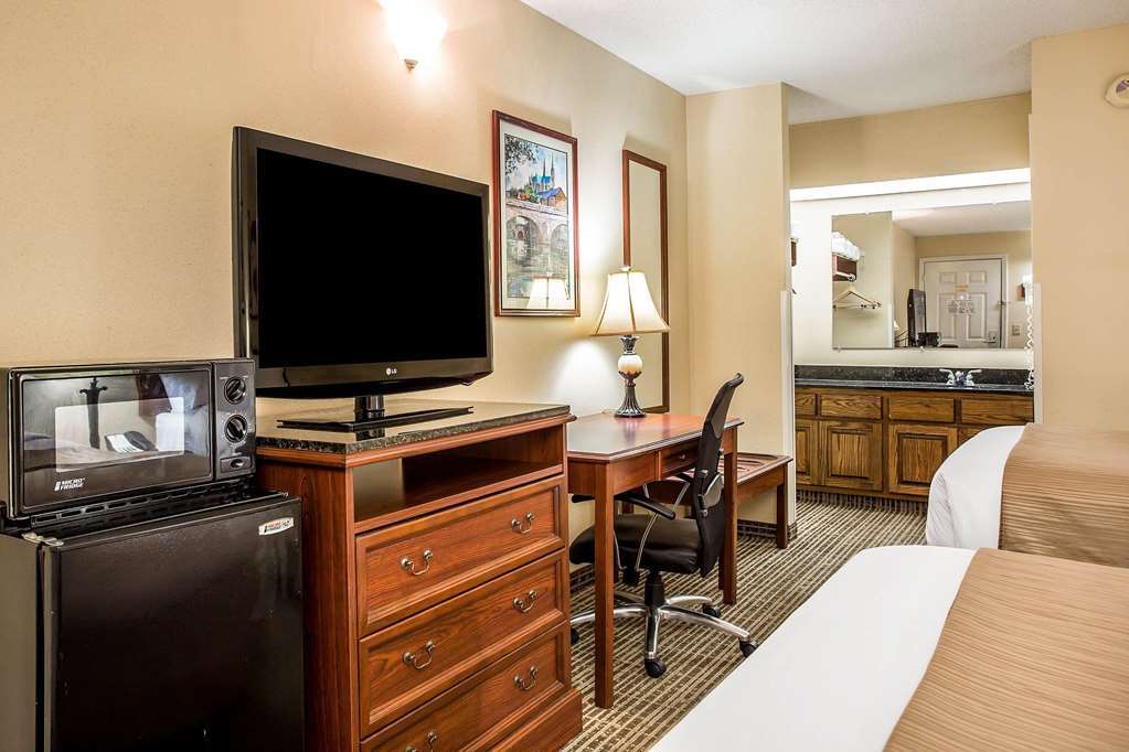 Quality Inn Cheraw Room photo